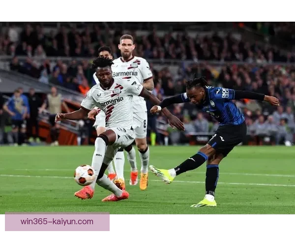 塔普索巴展现出稳健后防状态，成为球队关键防线领袖